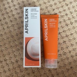 Aprilskin carrotene clarifying foam cleanser